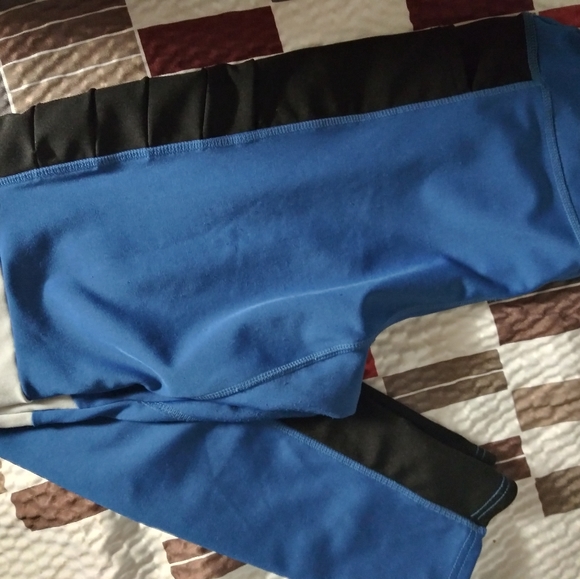 Athletic Leggings - Picture 2 of 4